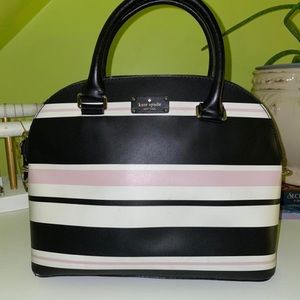 Kate spade ♠️ Bag. Cross body with strap included and Handel bag.